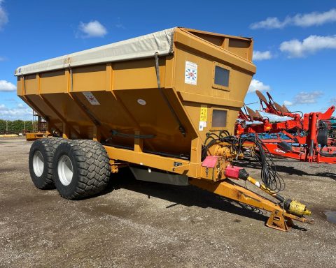 Richard Western Chaser Bin