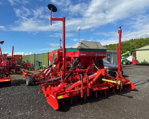 Kuhn HR4004 c/w 4m Accord