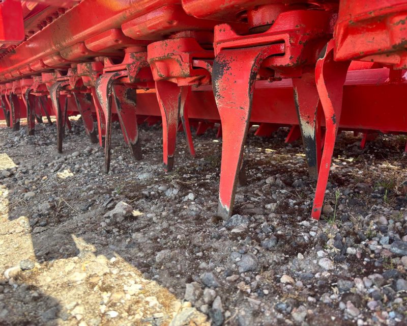 Kuhn HR4004 c/w 4m Accord