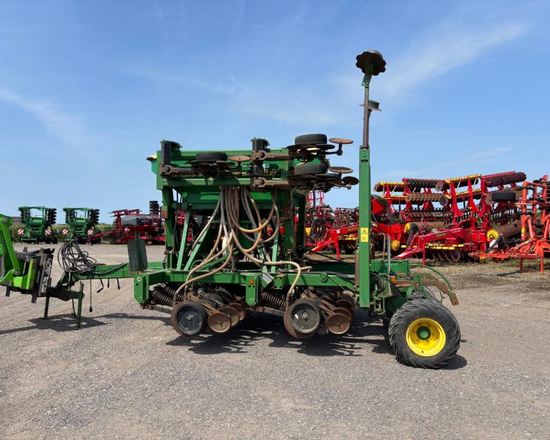 John Deere 750A