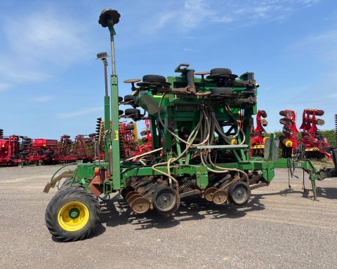 John Deere 750A
