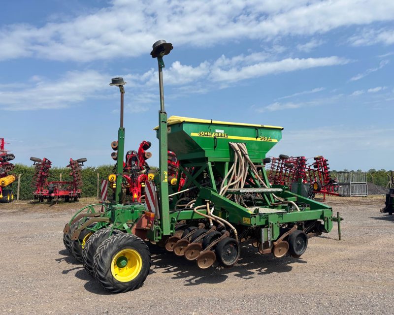 John Deere 750A