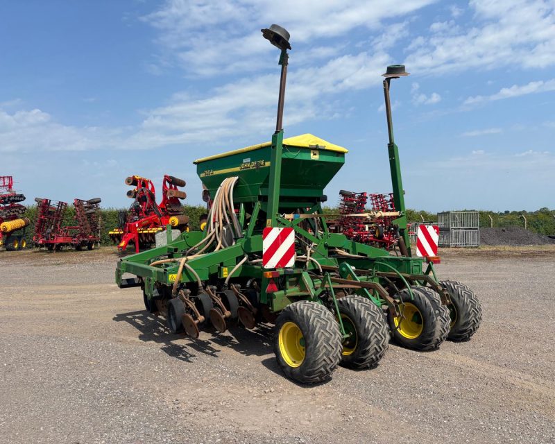 John Deere 750A