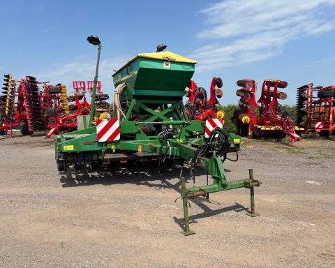 John Deere 750A