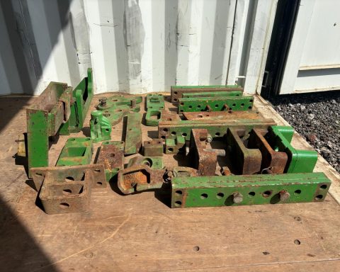 John Deere 8000 series linkage / drawbar parts