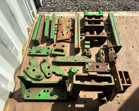 John Deere 8000 series linkage / drawbar parts