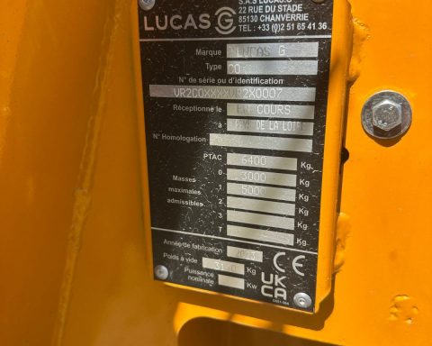 Lucas Spirmix 100S Pull-type feed mixer