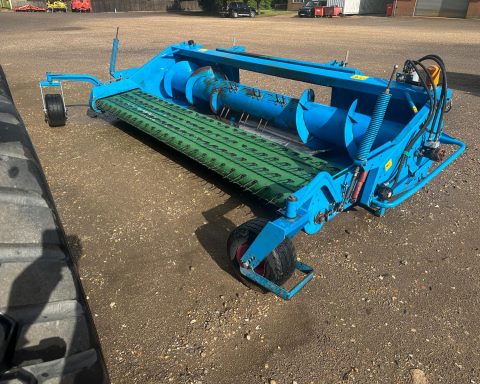Shelbourne Reynolds 4.2m pick up header