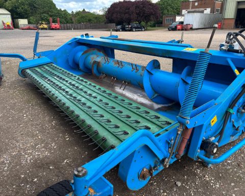 Shelbourne Reynolds 4.2m pick up header