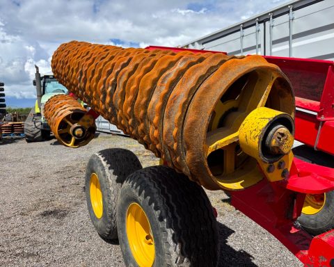 Vaderstad Rexius RS 820 Cambridge