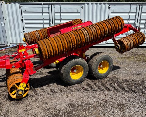 Vaderstad Rexius RS 820 Cambridge