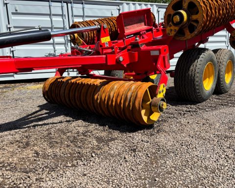 Vaderstad Rexius RS 820 Cambridge