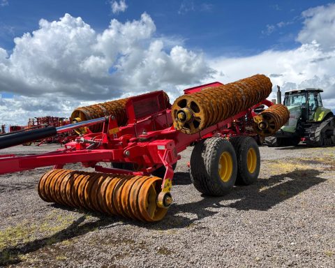 Vaderstad Rexius RS 820 Cambridge