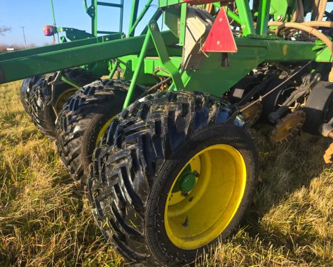 John Deere 750A
