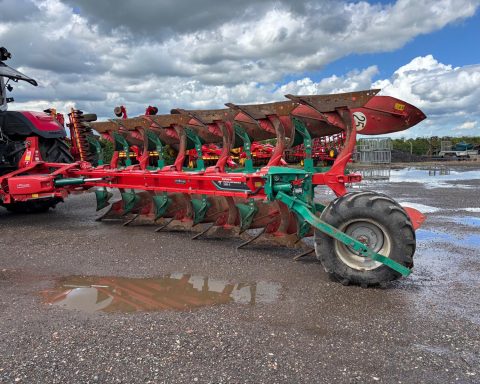 Kverneland 2500S 5+1 plough