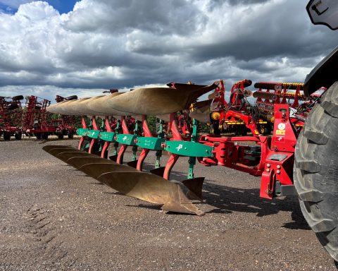 Kverneland 2500S 5+1 plough