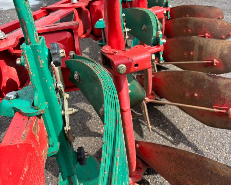 Kverneland 2500S 5+1 plough