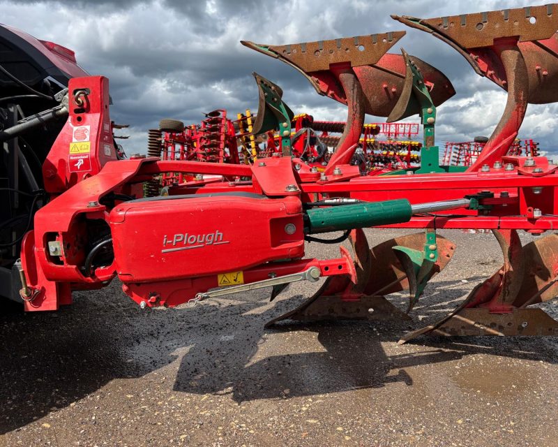 Kverneland 2500S 5+1 plough
