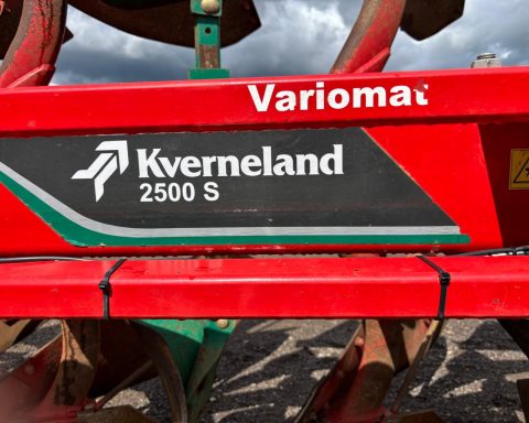 Kverneland 2500S 5+1 plough