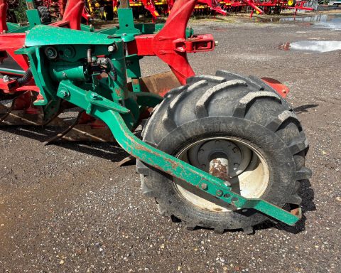 Kverneland 2500S 5+1 plough