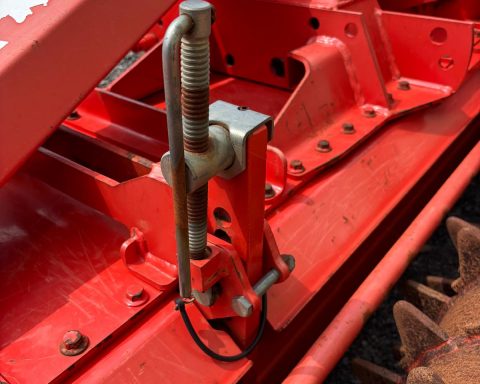 Kuhn HR4004D