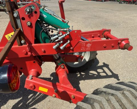 Kverneland RW-100 8+4