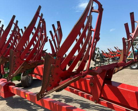 Kverneland RW-100 8+4