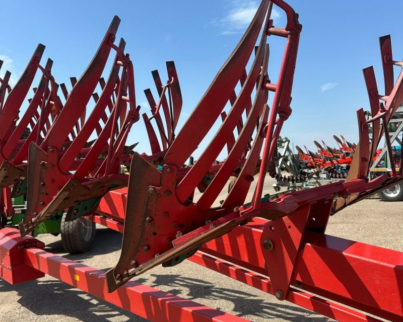 Kverneland RW-100 8+4