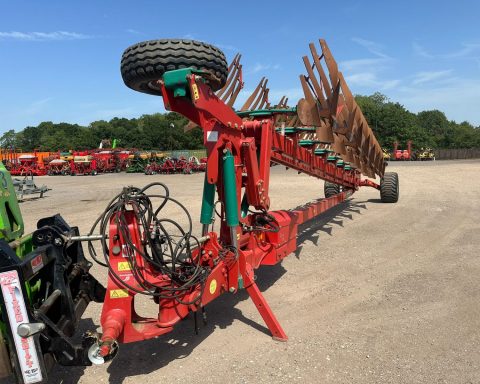Kverneland RW-100 8+4