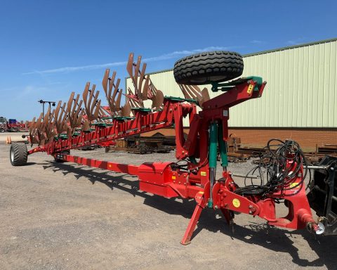 Kverneland RW-100 8+4
