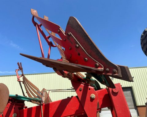 Kverneland RW-100 8+4