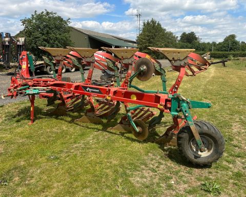 Kverneland RW-100 8+4
