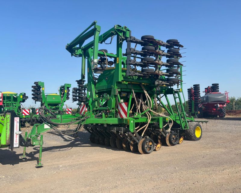 John Deere 750A