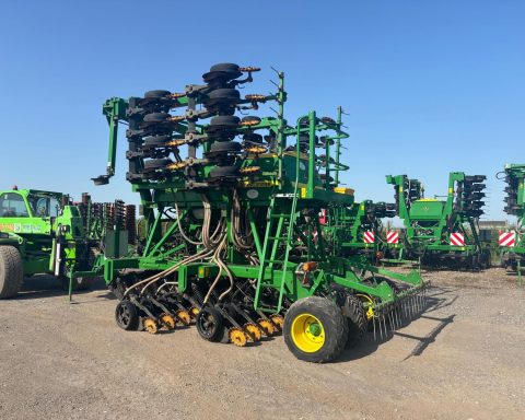 John Deere 750A