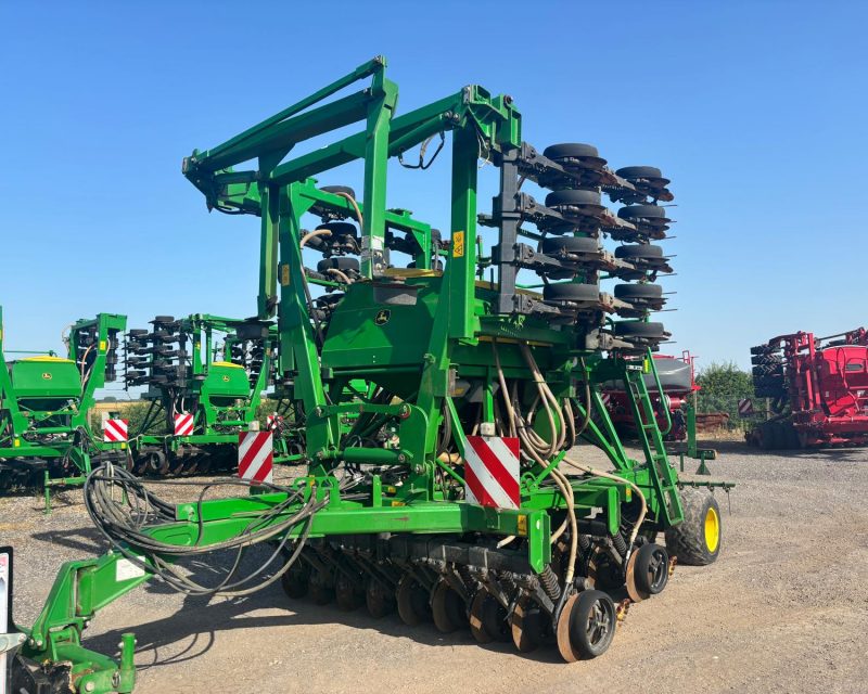 John Deere 750A
