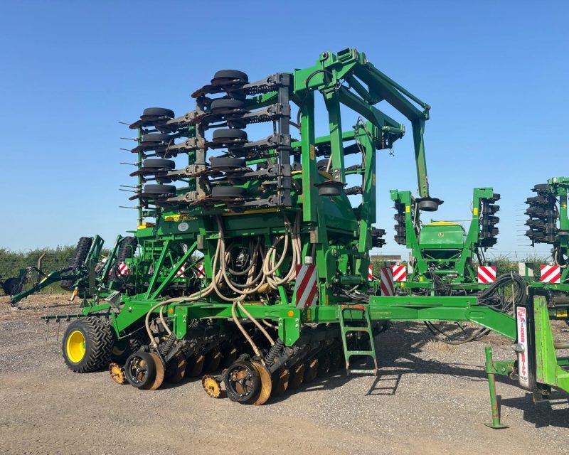 John Deere 750A