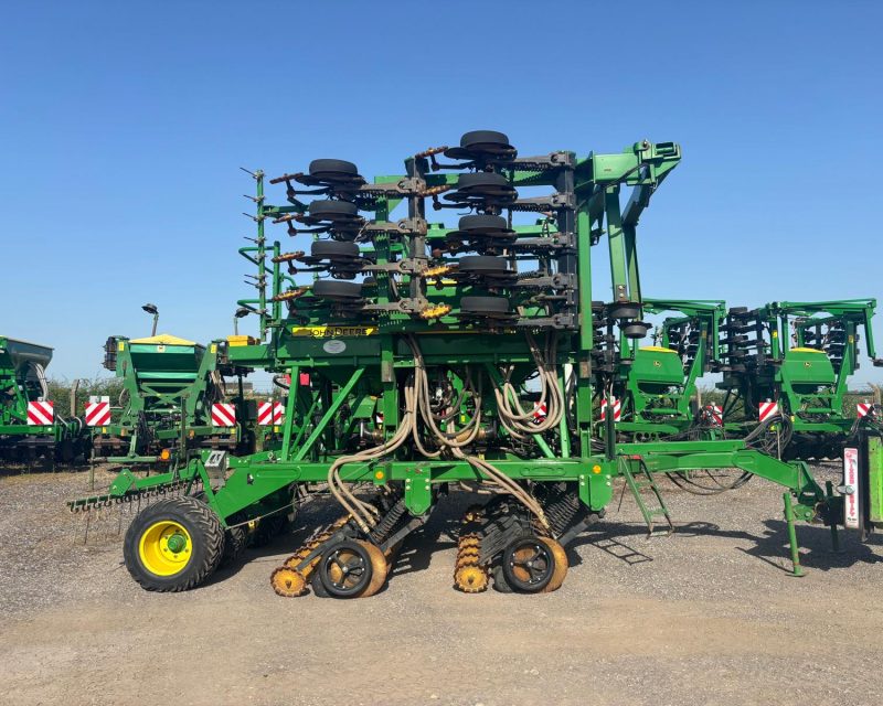 John Deere 750A