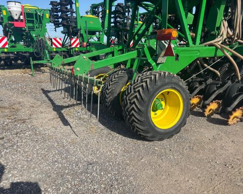 John Deere 750A