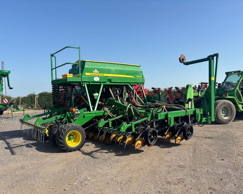 John Deere 750A