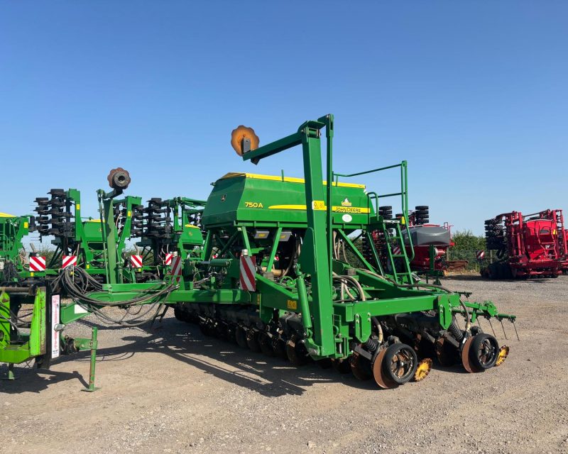 John Deere 750A