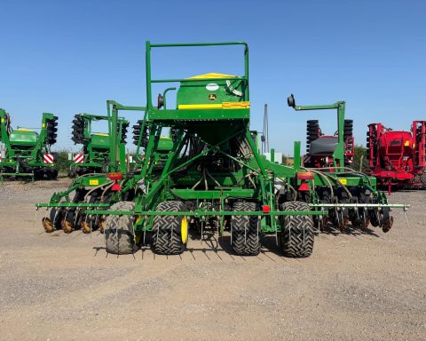 John Deere 750A