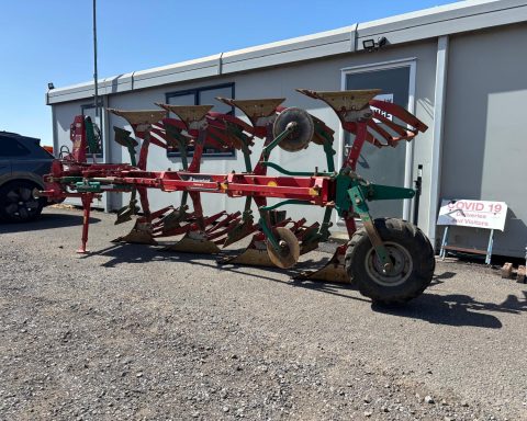 Kverneland RW-100 8+4