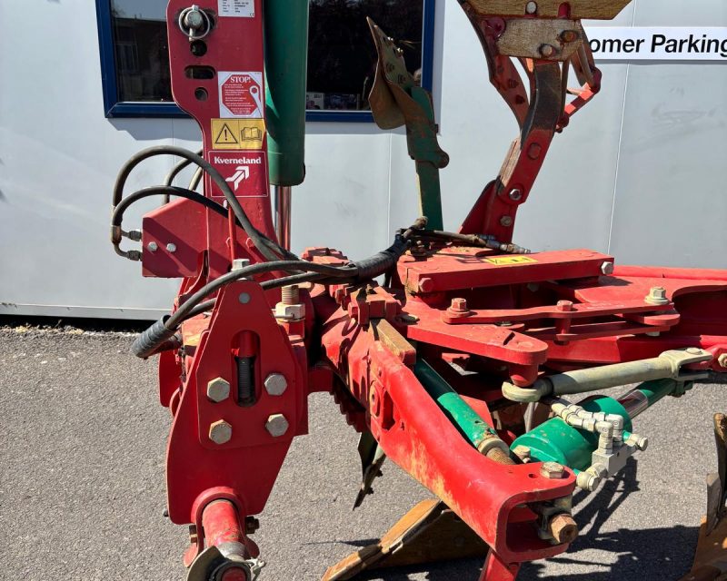 Kverneland RW-100 8+4