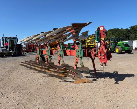 Kverneland RW-100 8+4