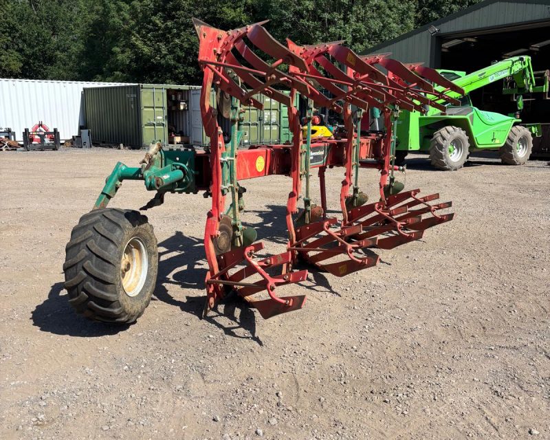 Kverneland RW-100 8+4