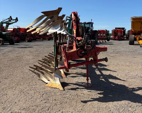 Kverneland RW-100 8+4