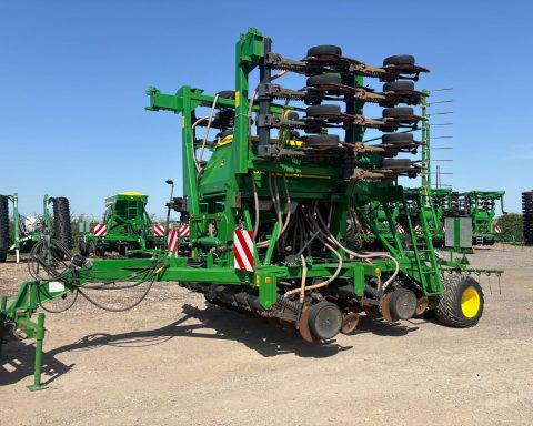 John Deere 750A 6m ProSeries Opener