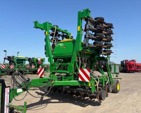 John Deere 750A 6m ProSeries Opener