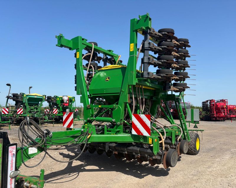 John Deere 750A 6m ProSeries Opener