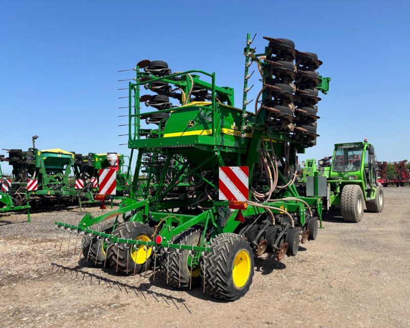 John Deere 750A 6m ProSeries Opener
